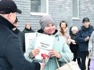 Более 100 человек из аварийного жилья в Шахунье получили ключи от новых квартир
